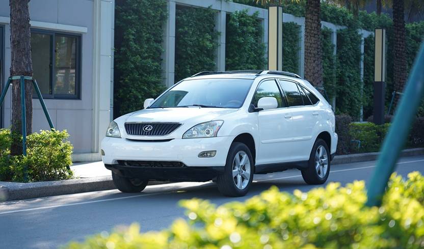 Car image image 1
